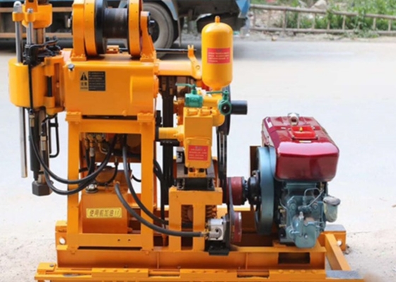 Equipo de perforación de núcleo mineral GK 200 Equipo de ingeniería de exploración hidráulica con motor diesel de diámetro de orificio de 300 mm