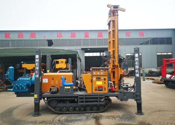 200m Riego de perforación de agujeros montado en un rastreador con varillas de perforación de 3 metros por sistema de perforación hidráulica ST 200