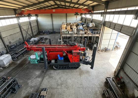Máquina perforadora sobre orugas compacta para construcción del desierto con barras de perforación/broca de perforación