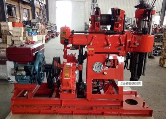 Pequeño taladro hidráulico diesel Rig For Exploration de base